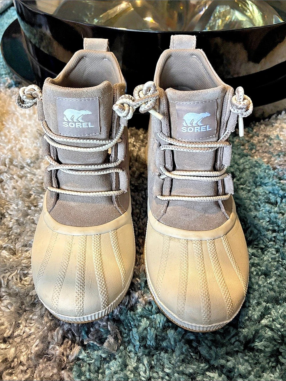 Sorel Out N About III City Hiker Winter Hiker Boots Gray & Cream US 8.5